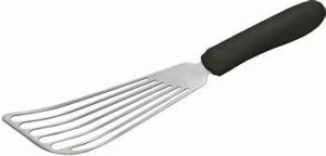 Spaatel 29cm perforeeritud, labaosa pikkus 76x168mm